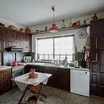 Sonia Rustic Mansion - 5bd 30 Sec Walk To