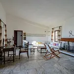 Jaktstuga Sonia Rustic Mansion - 5bd 30 Sec Walk To Agioi Apostoloi (Evia)
