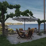 Jaktstuga Sonia Rustic Mansion - 5bd 30 Sec Walk To Agioi Apostoloi (Evia)