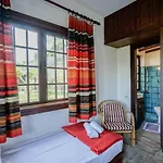 Sonia Rustic Mansion - 5bd 30 Sec Walk To *